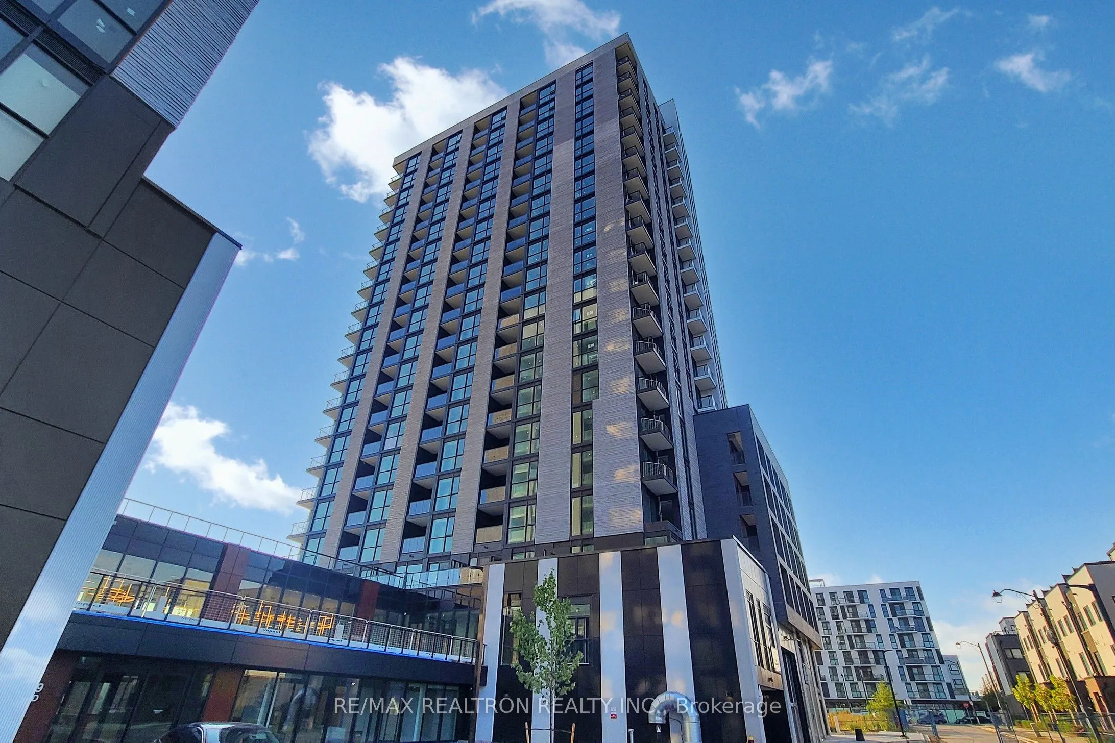 3079 Trafalgar Road, #503
