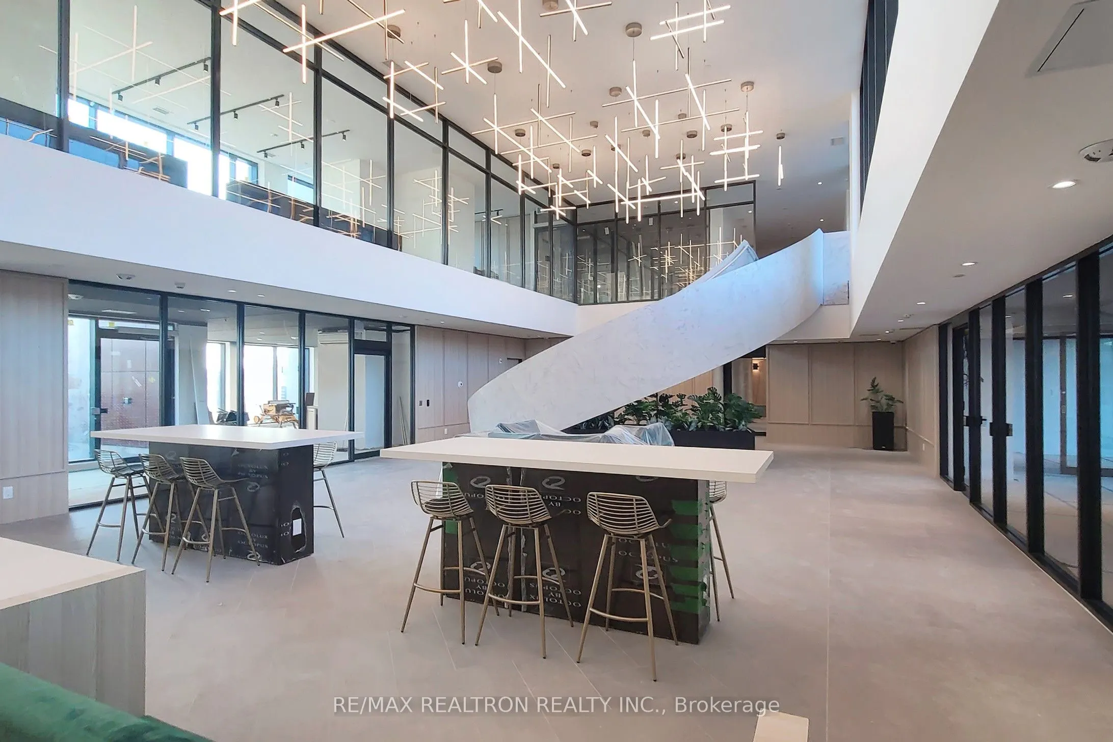 3079 Trafalgar Road, #503