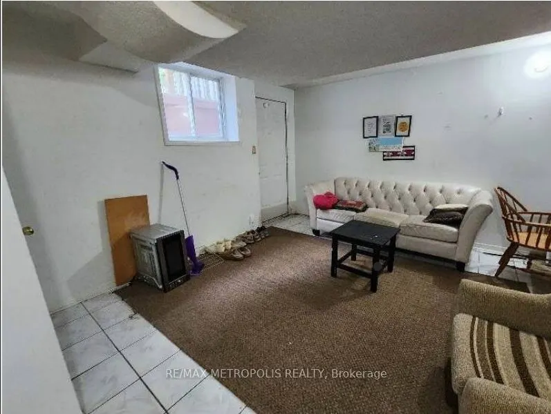 18 Acme Crescent