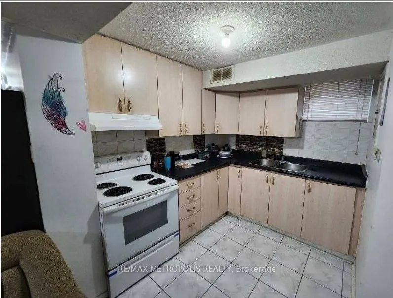18 Acme Crescent