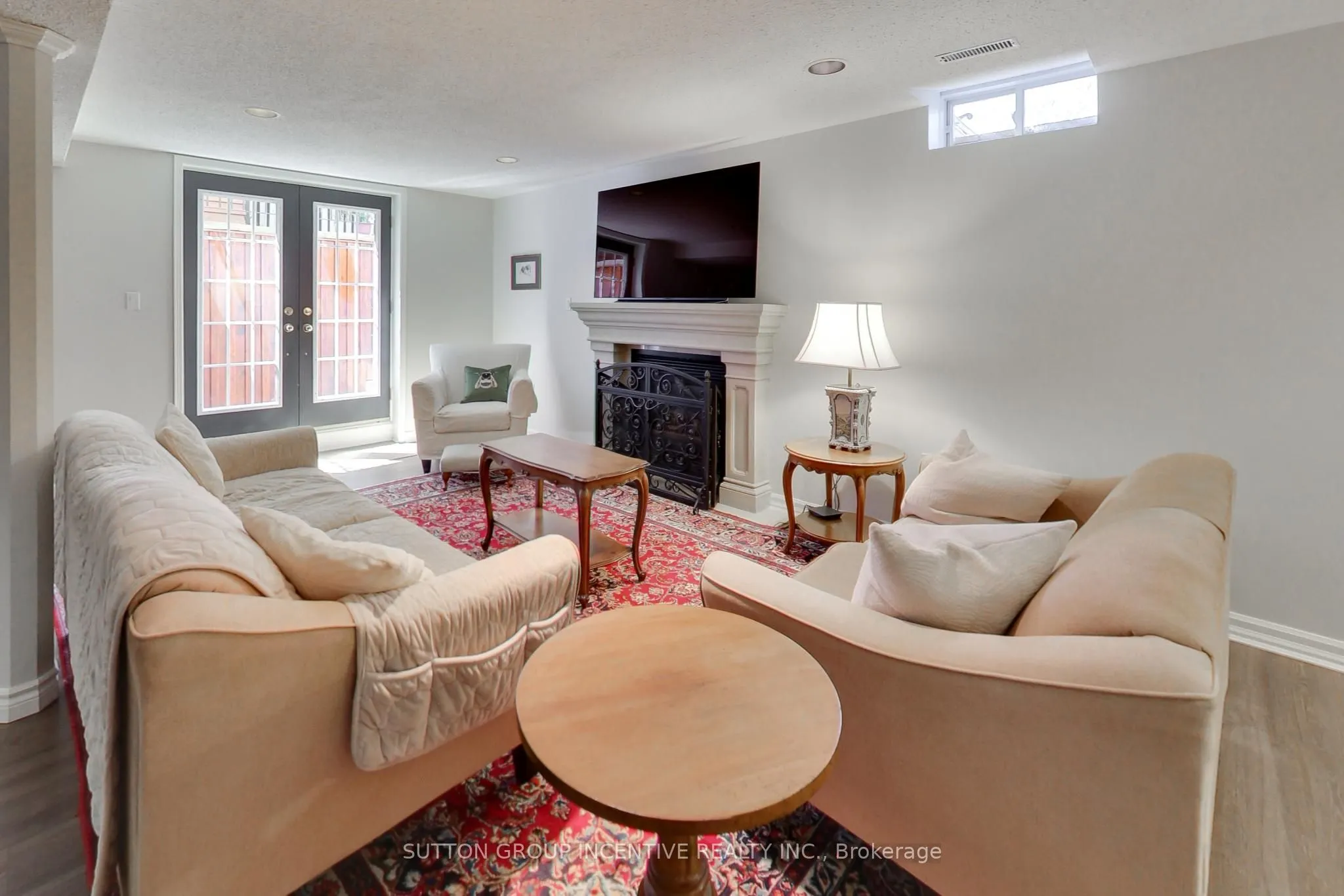 11 Safari Court