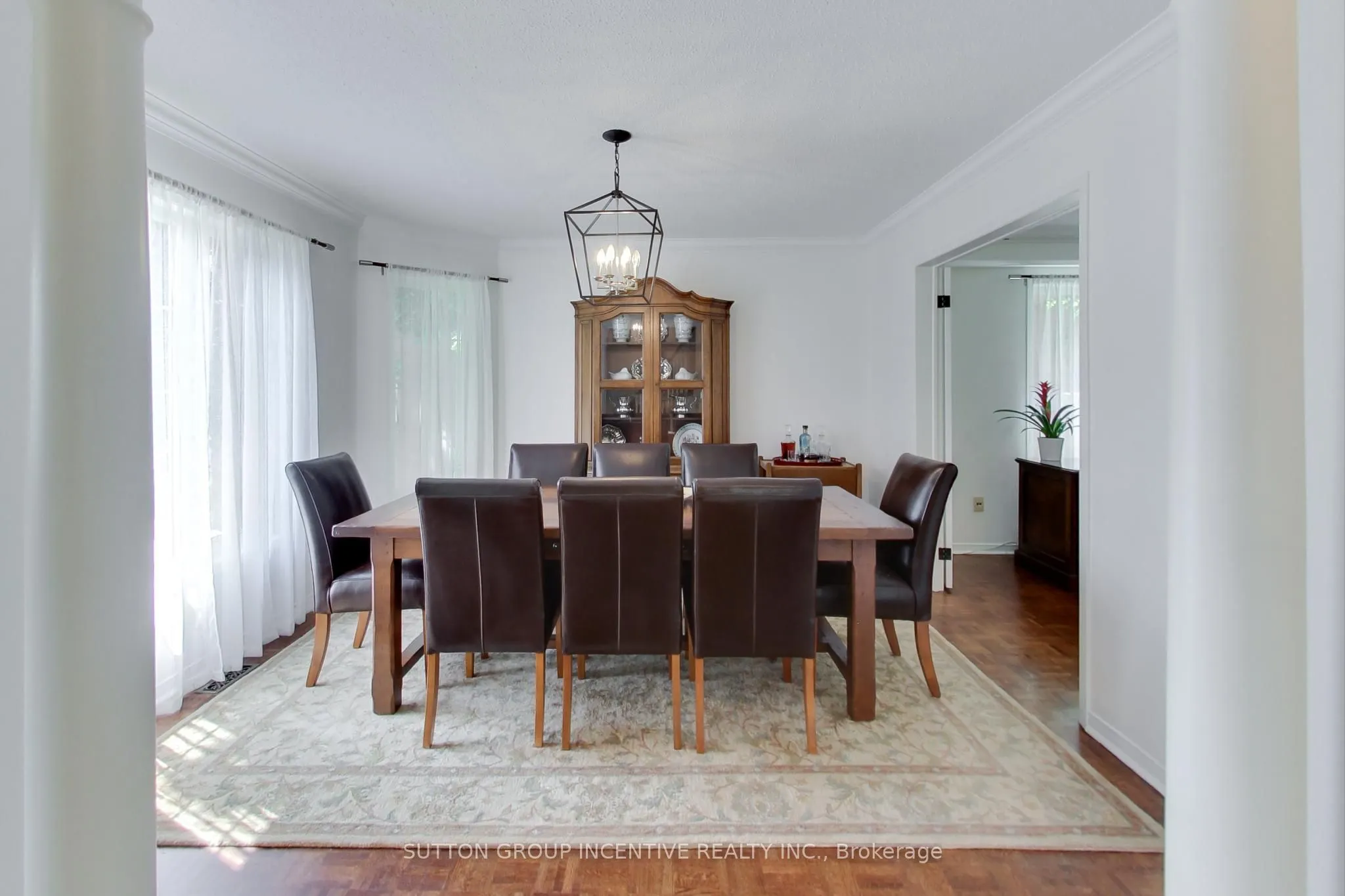 11 Safari Court