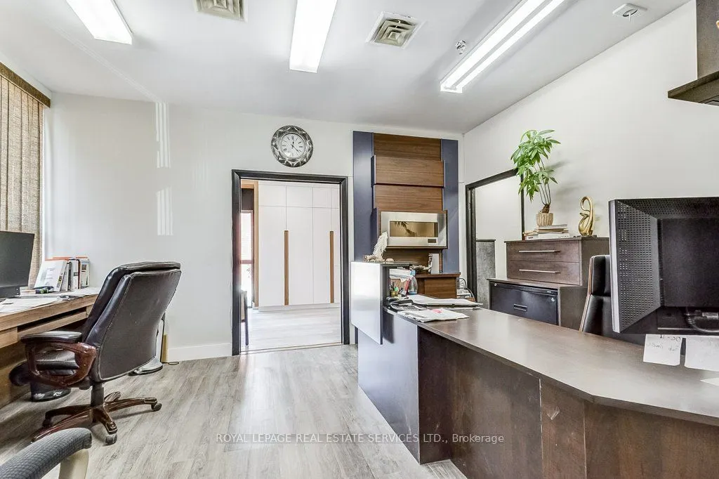 2576 Dunwin Drive, #12