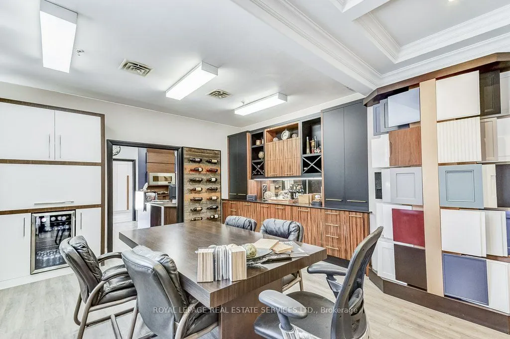 2576 Dunwin Drive, #12