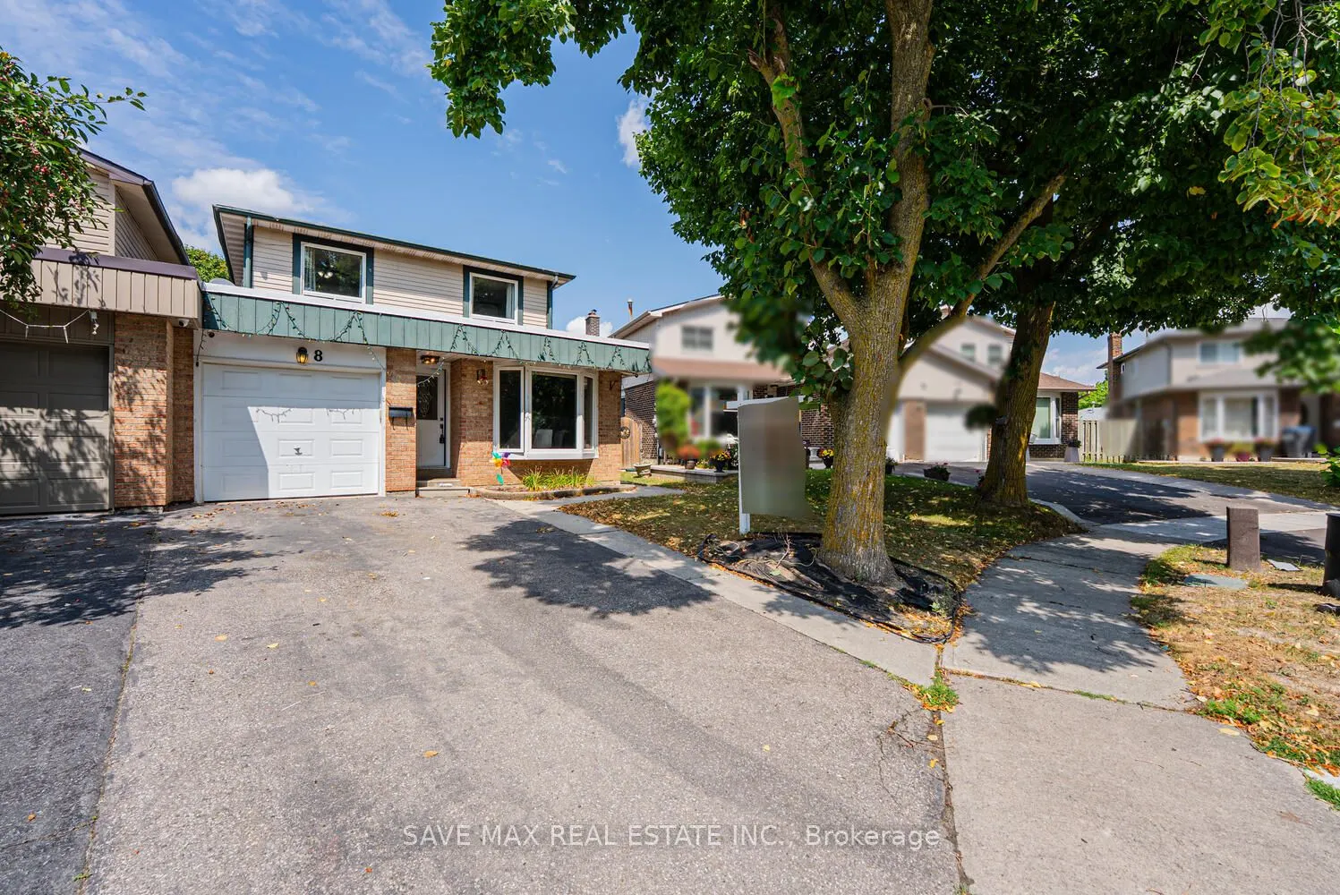 8 Joanne Court