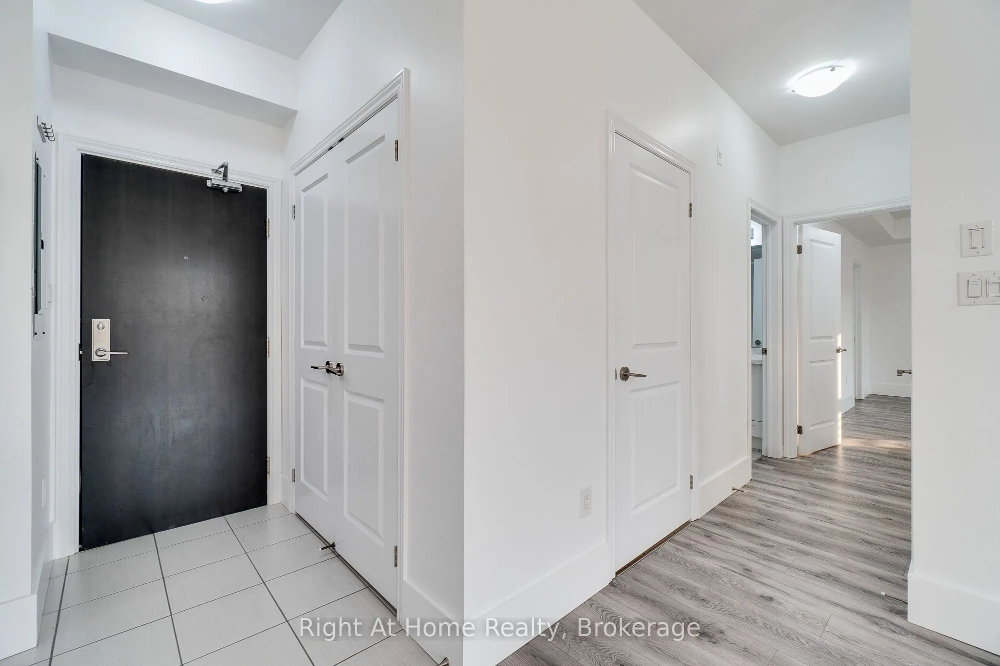 263 Georgian Drive S, #309