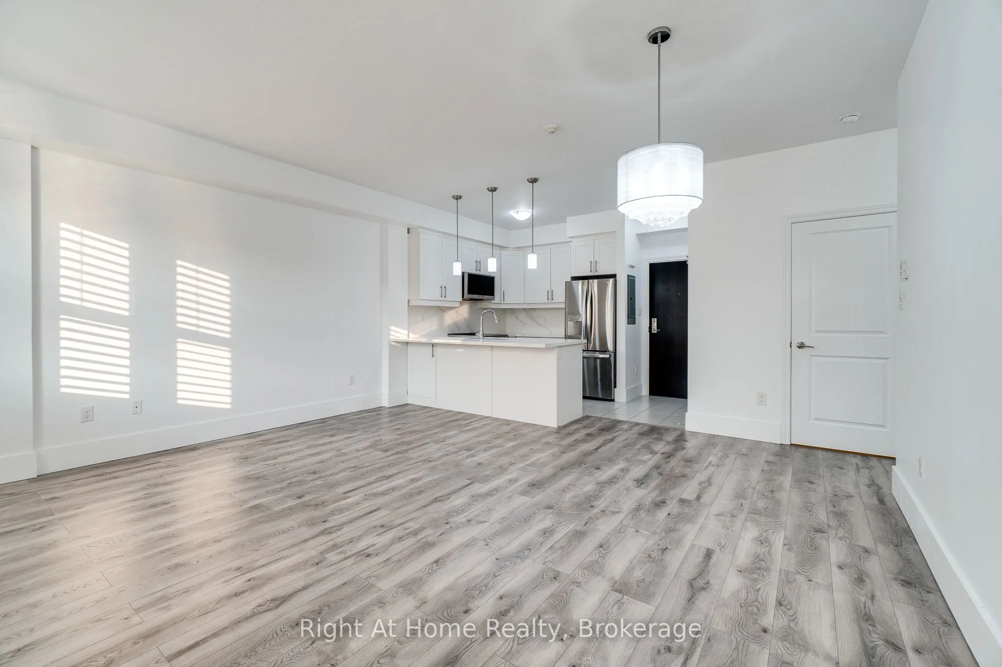 263 Georgian Drive S, #309