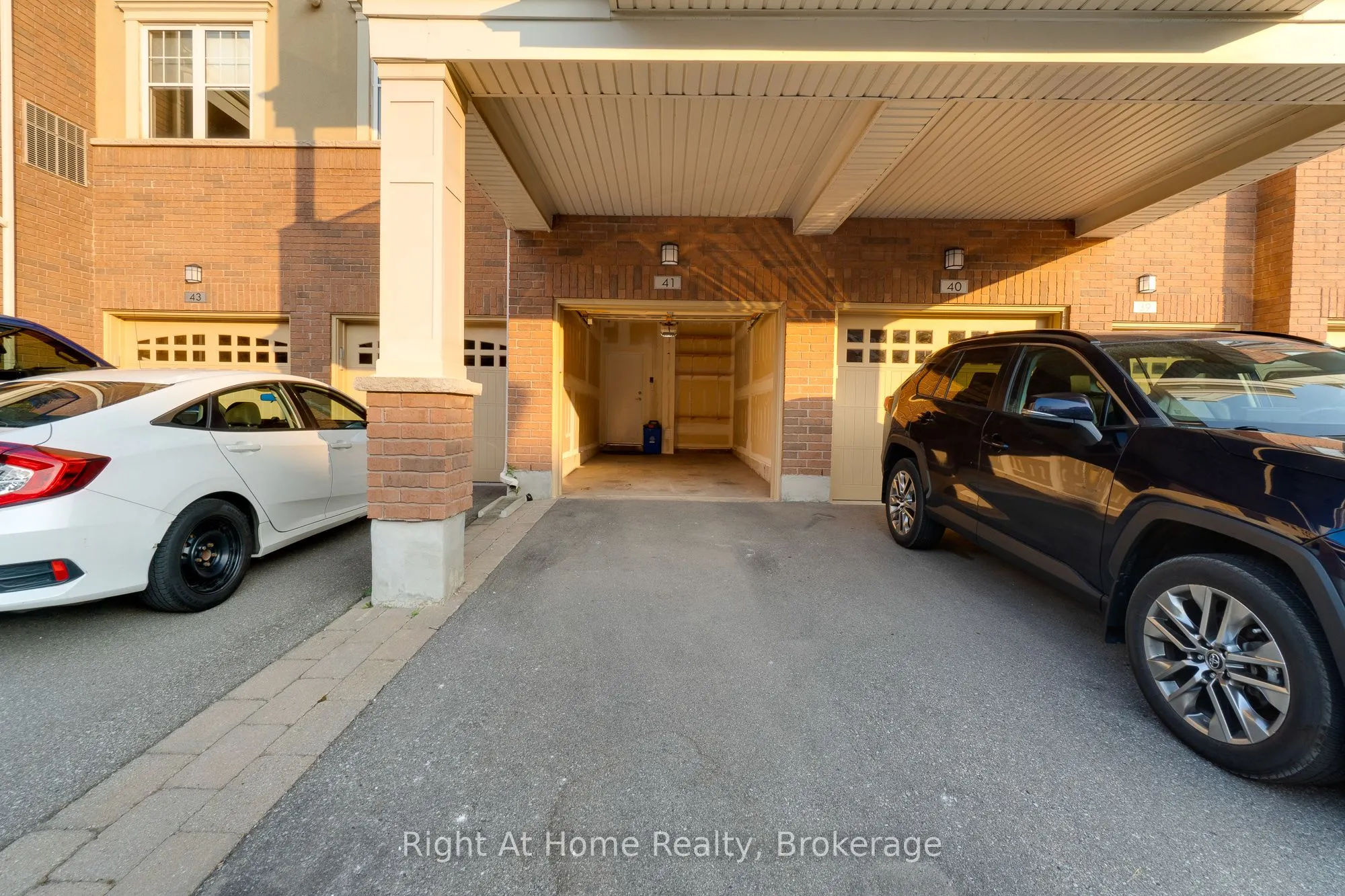 263 Georgian Drive S, #309