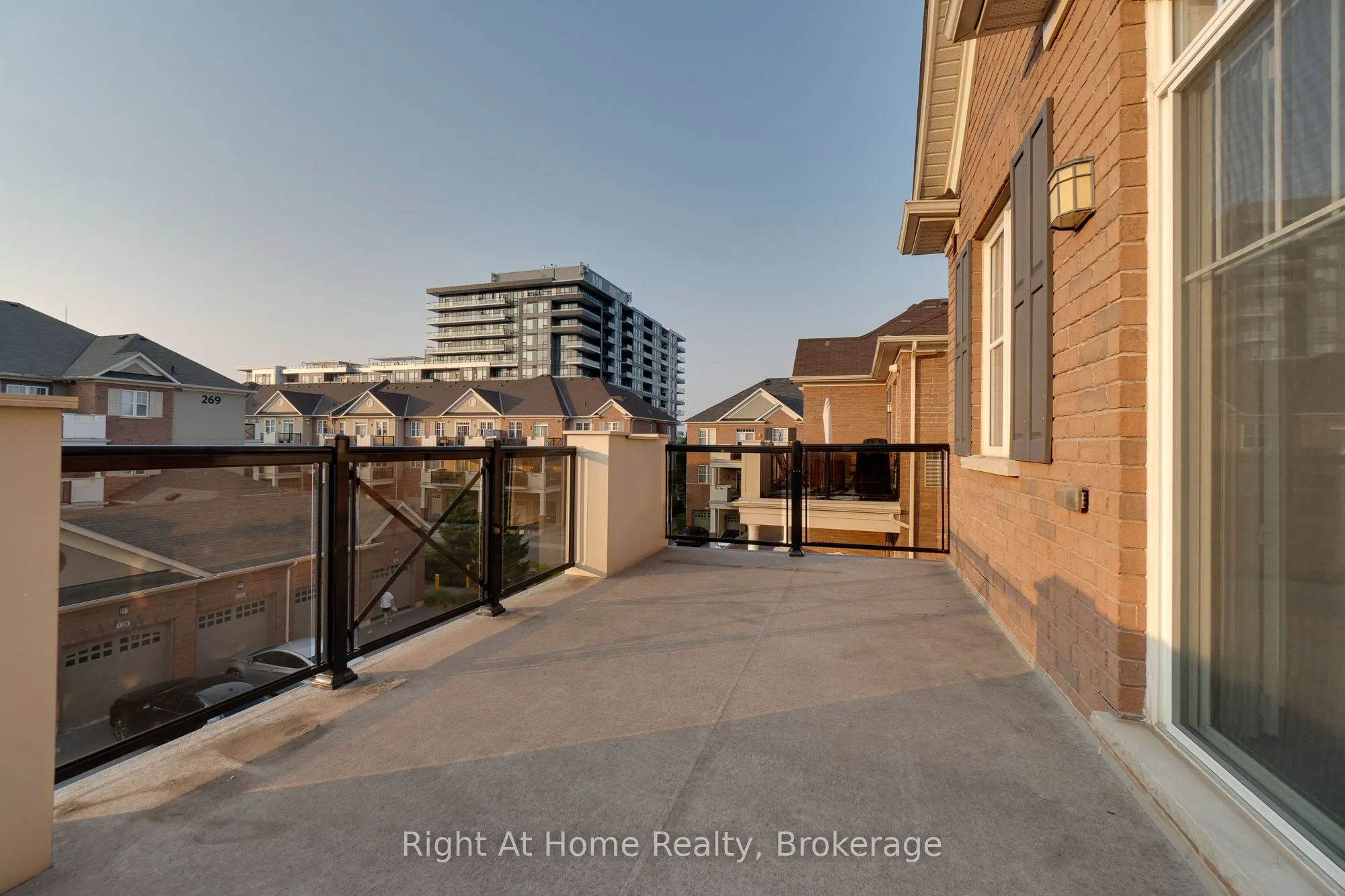 263 Georgian Drive S, #309