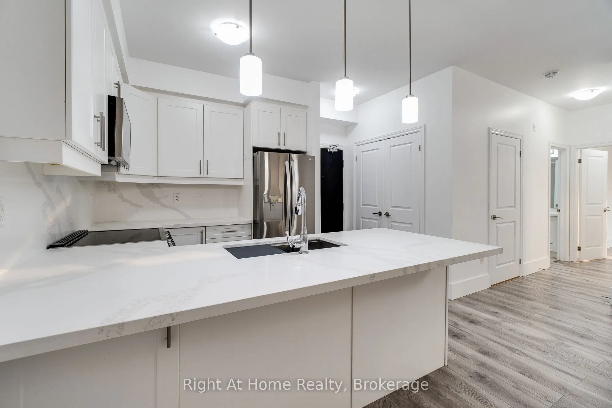 263 Georgian Drive S, #309
