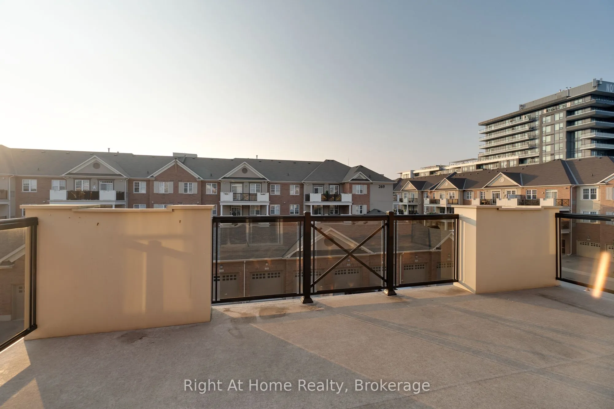 263 Georgian Drive S, #309