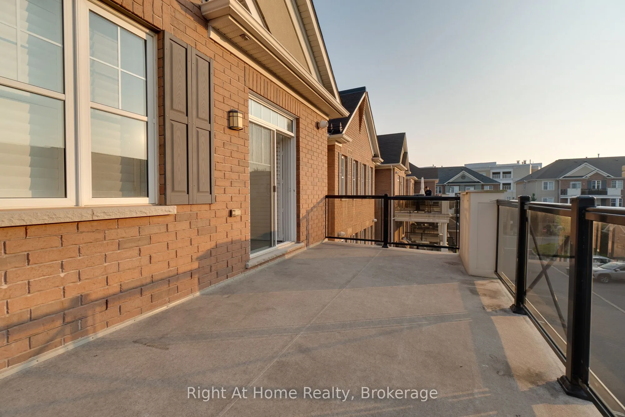 263 Georgian Drive S, #309