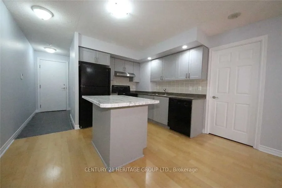 5229 Dundas Street W, #1501