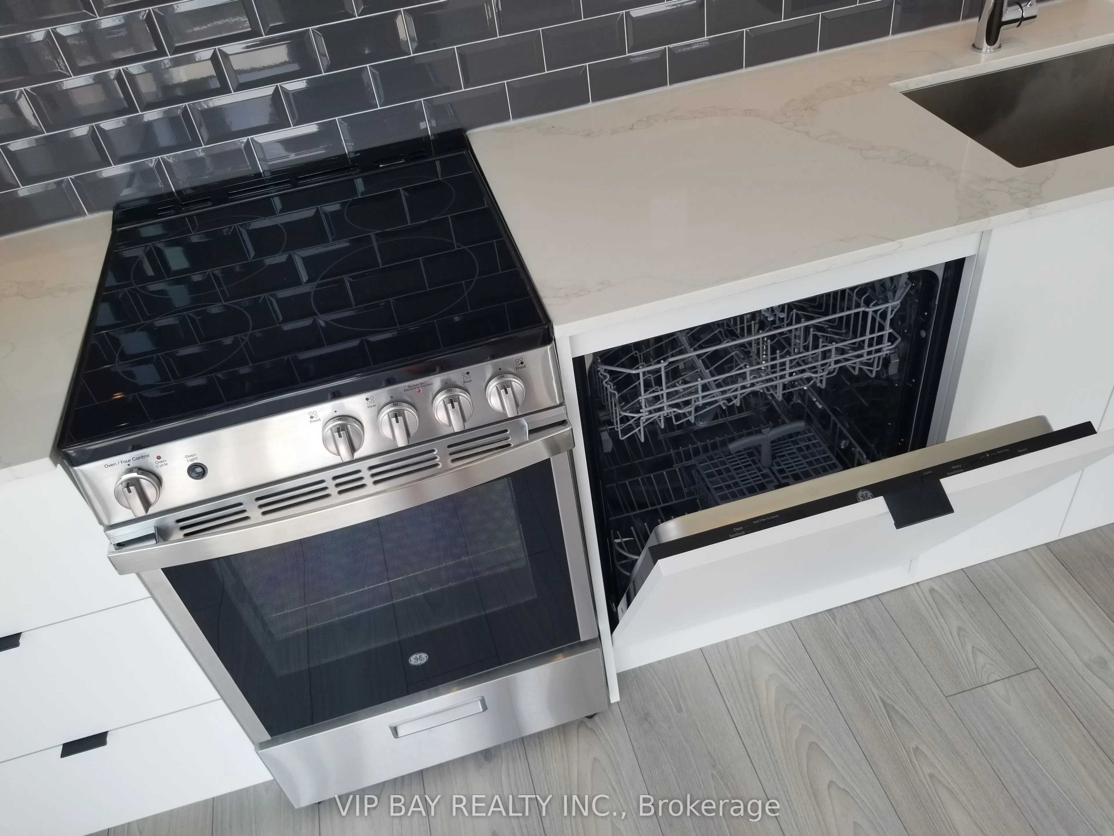 285 Dufferin Street, #1220