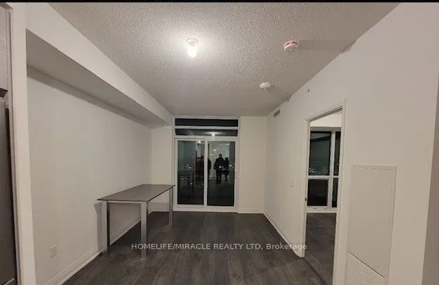 10 GIBBS Road E, #824