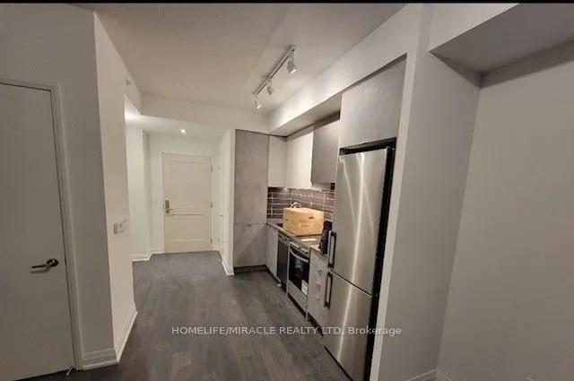 10 GIBBS Road E, #824