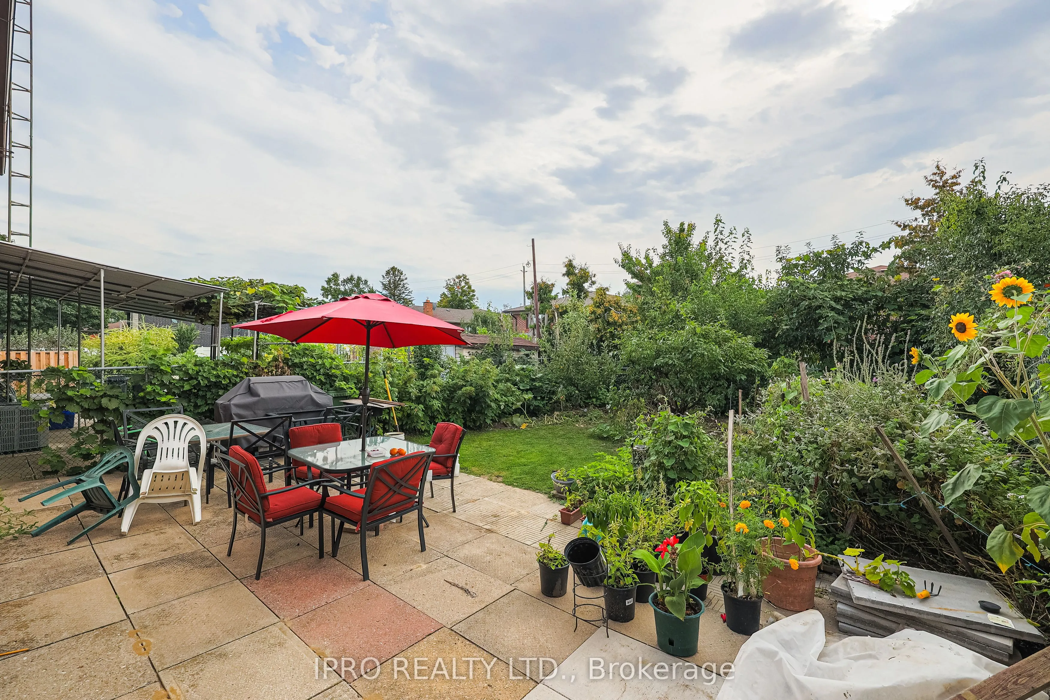 52 Dellbrook Crescent