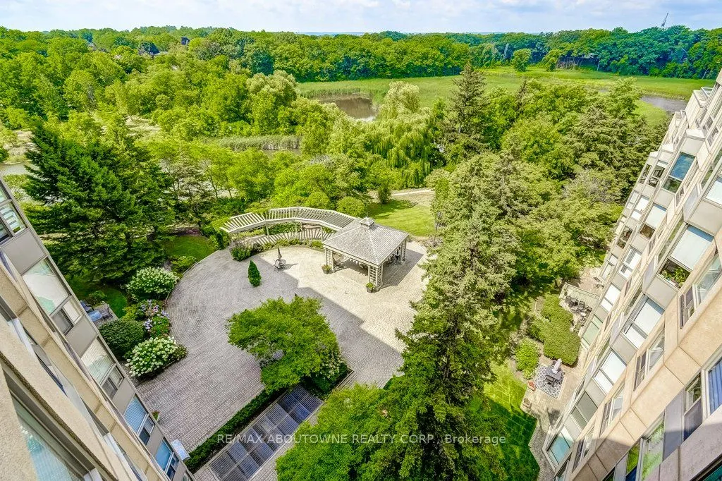 2511 Lakeshore Road W, #720