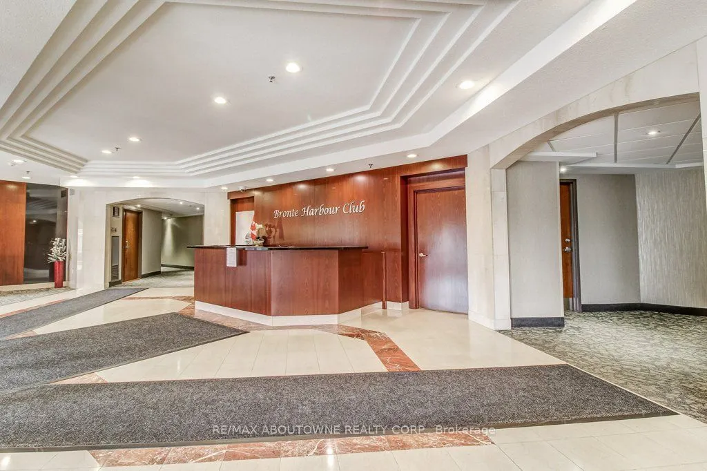 2511 Lakeshore Road W, #720