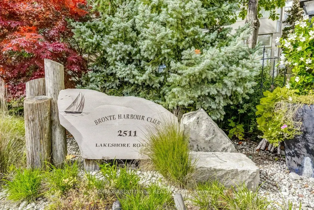 2511 Lakeshore Road W, #720