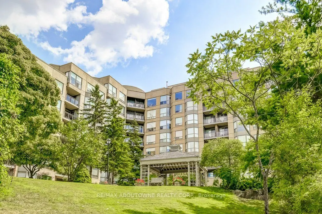 2511 Lakeshore Road W, #720