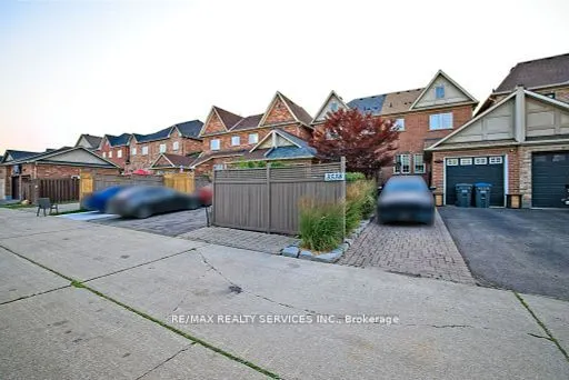 3540 Eglinton Avenue W
