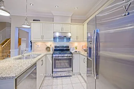 3540 Eglinton Avenue W