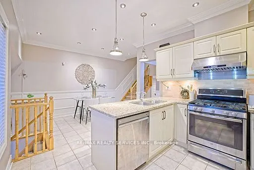 3540 Eglinton Avenue W