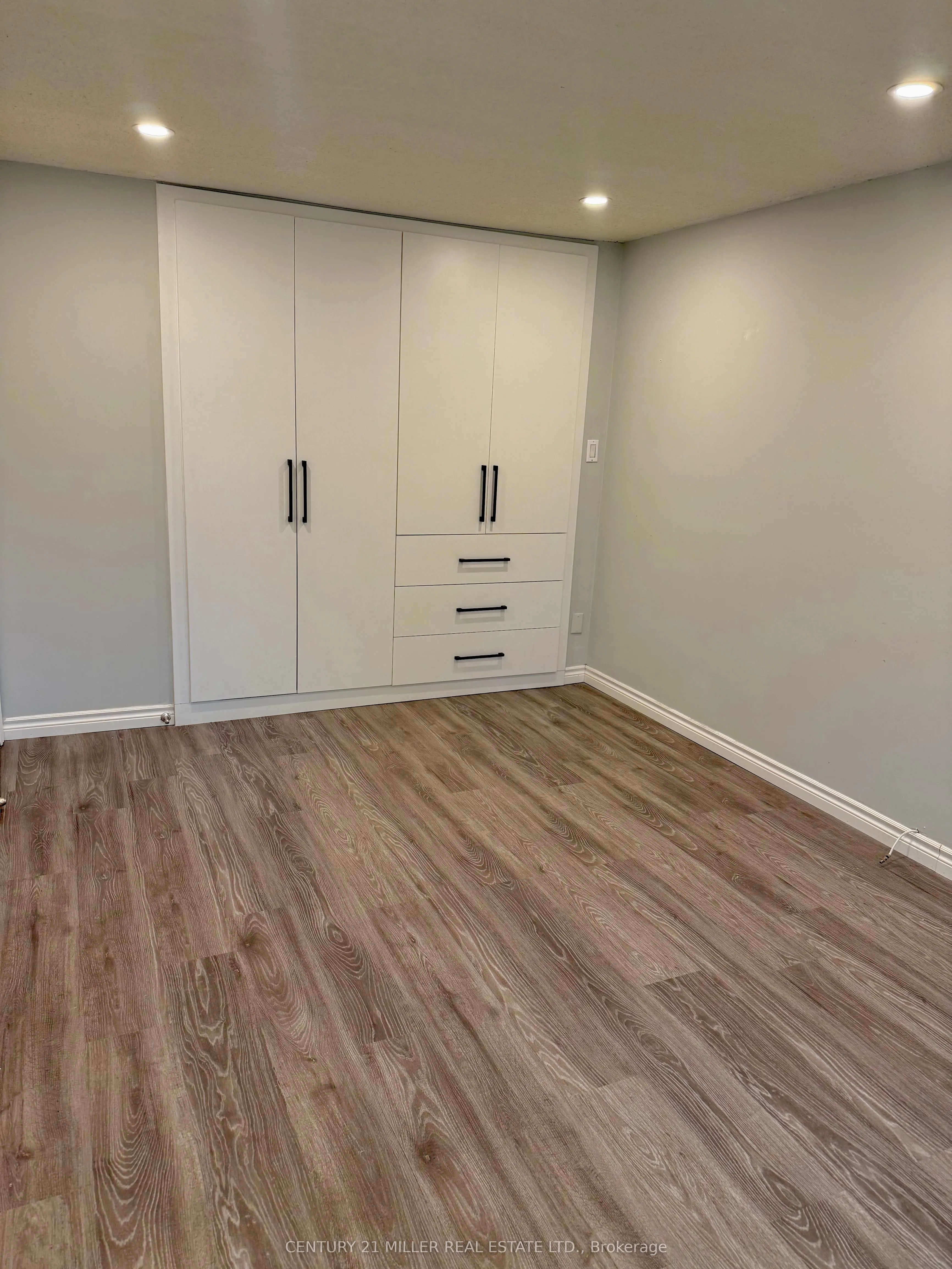 6449 Glen Erin Drive, #31
