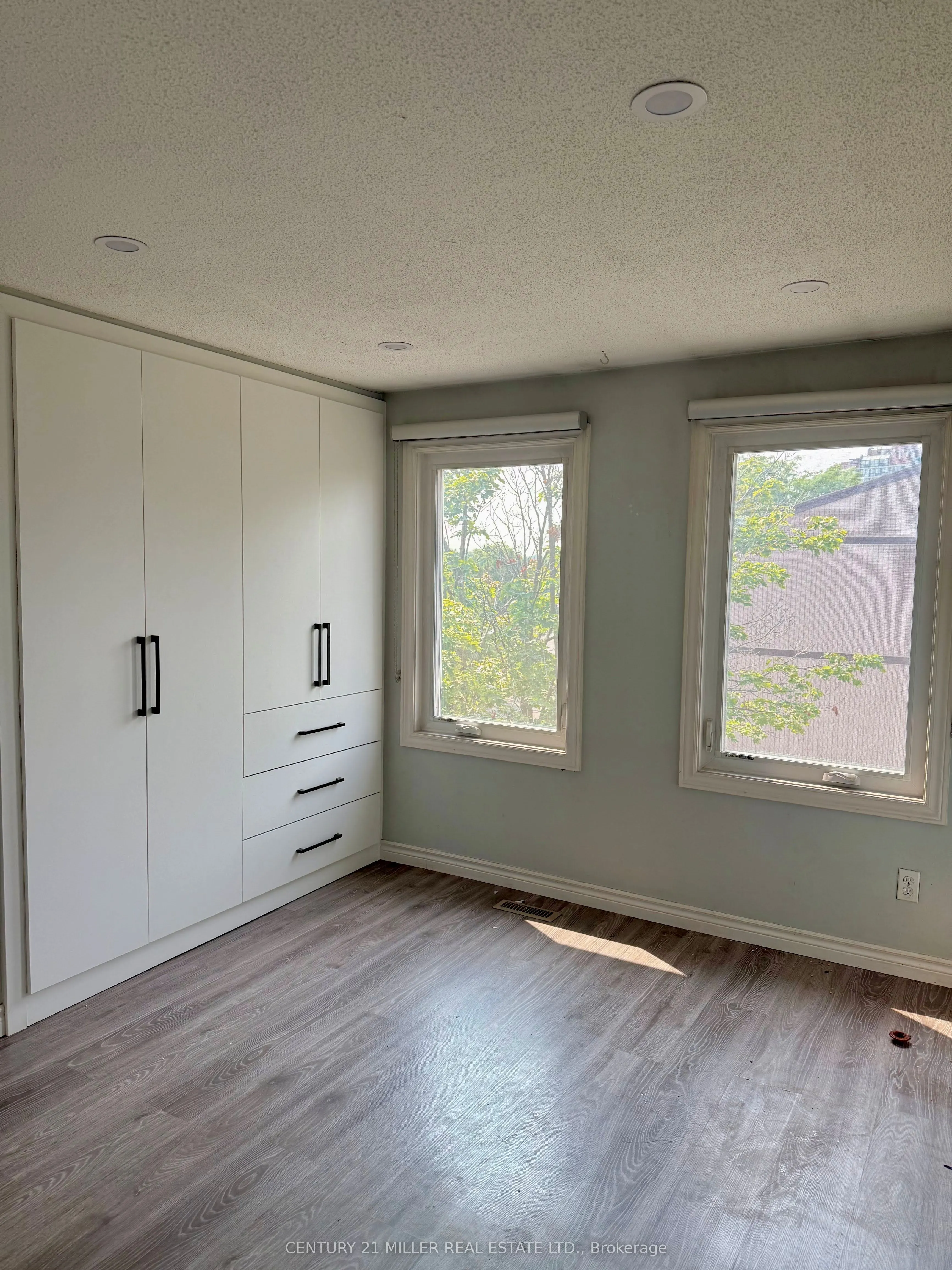6449 Glen Erin Drive, #31