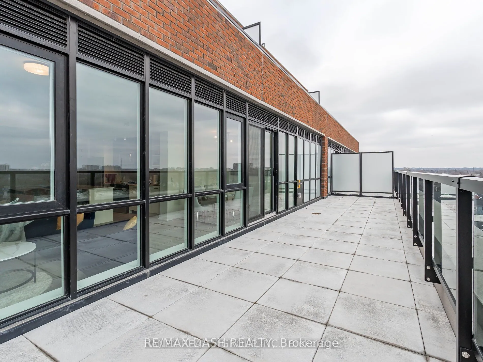 2300 St Clair Avenue W, #723