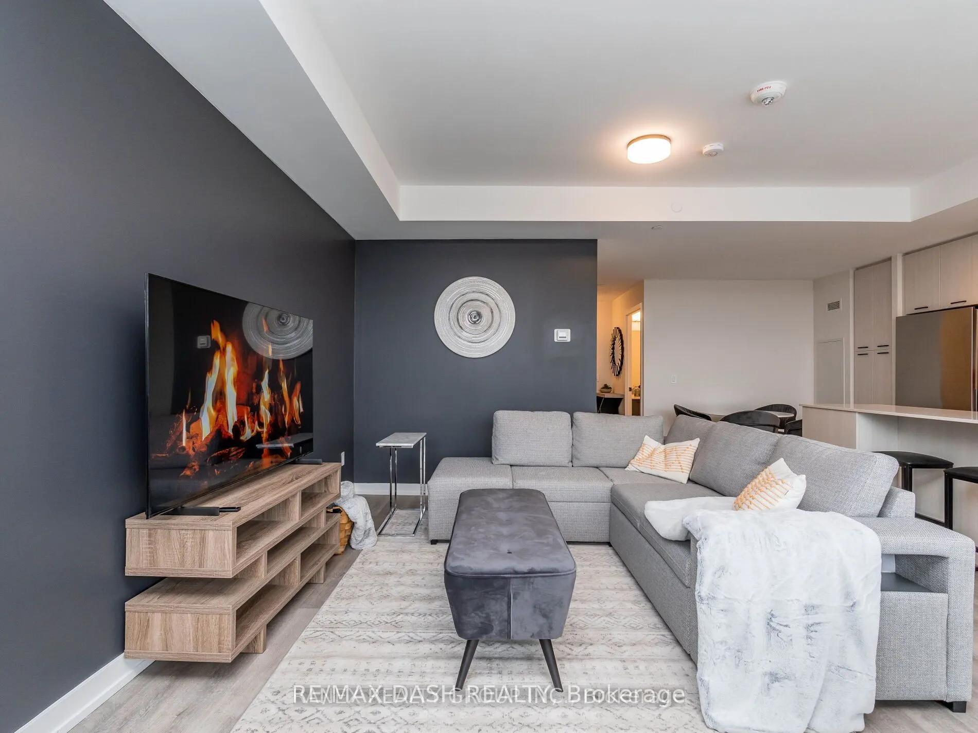 2300 St Clair Avenue W, #723