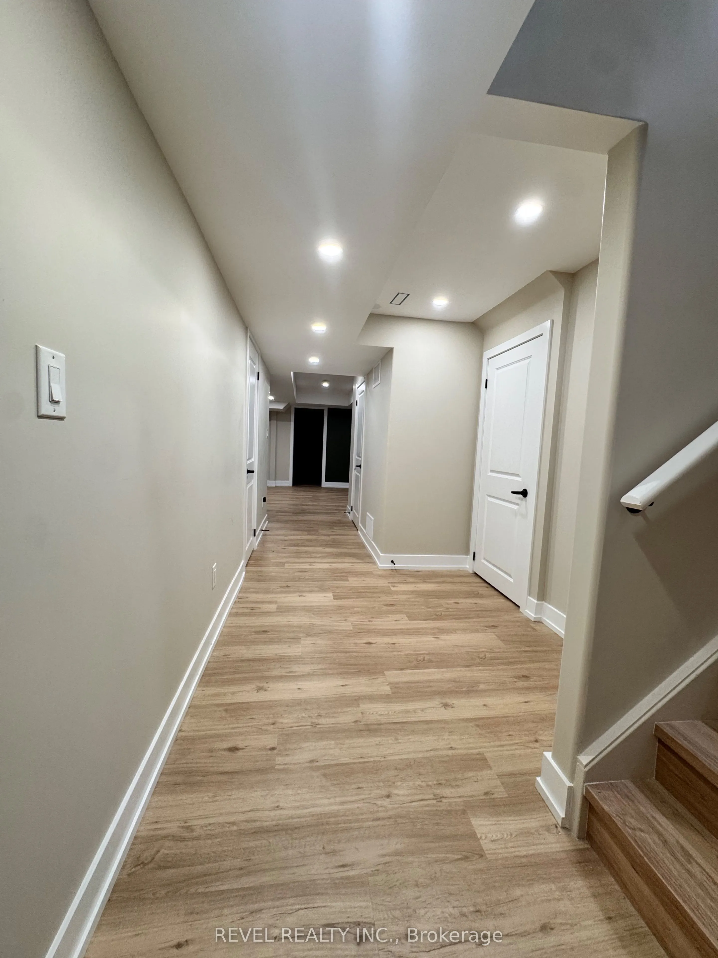 9 Lyndbrook Crescent