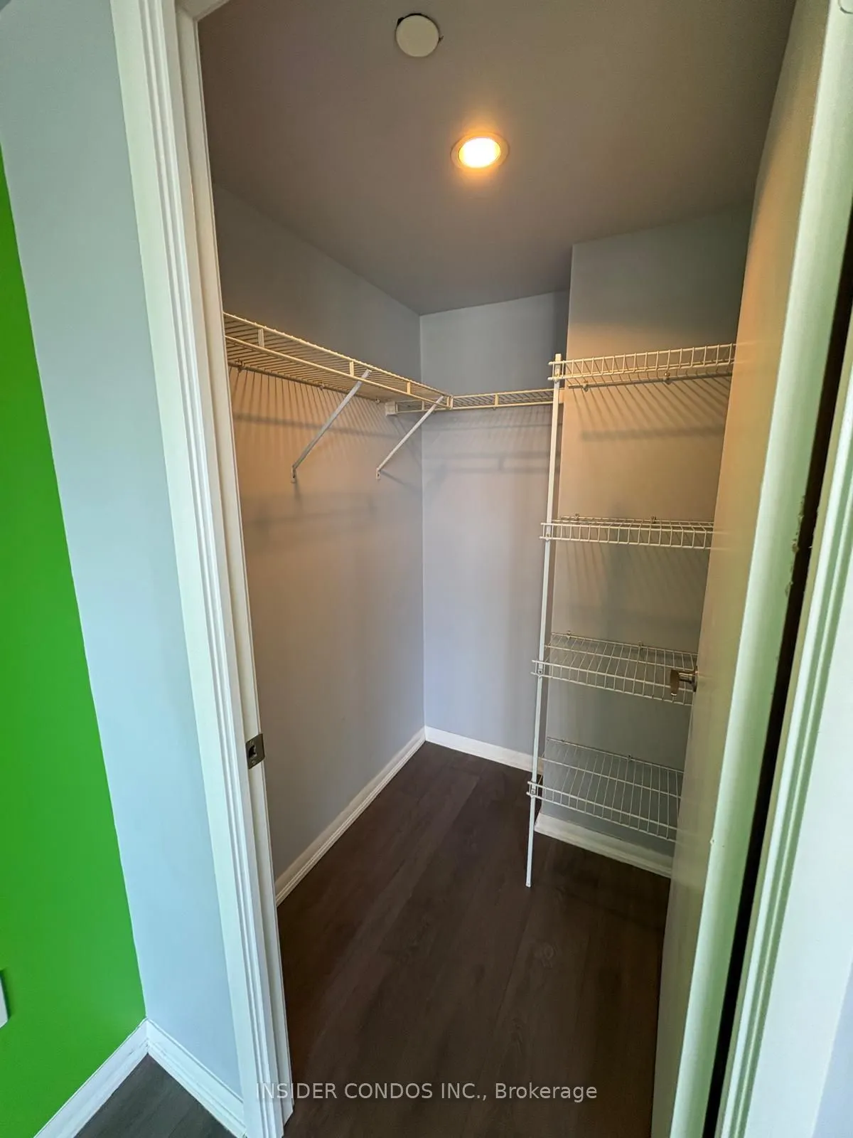 800 Lawrence Avenue W, #919