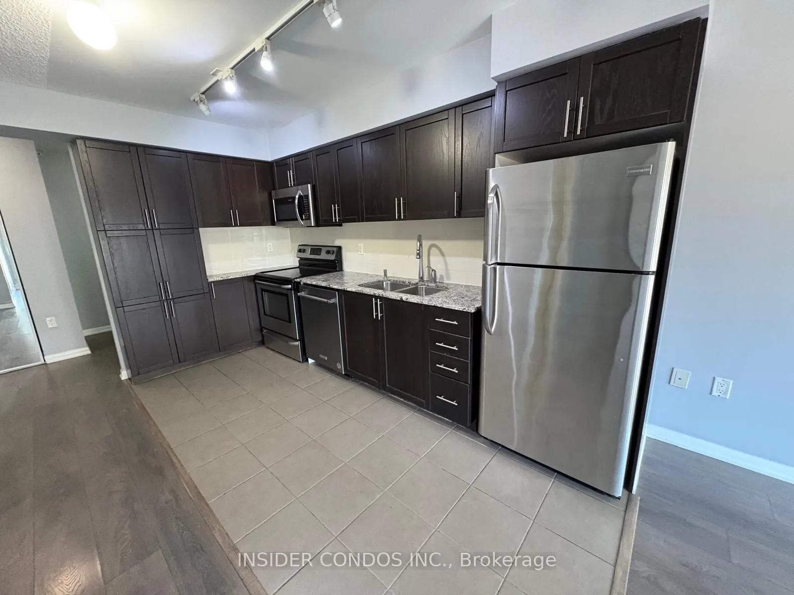 800 Lawrence Avenue W, #919