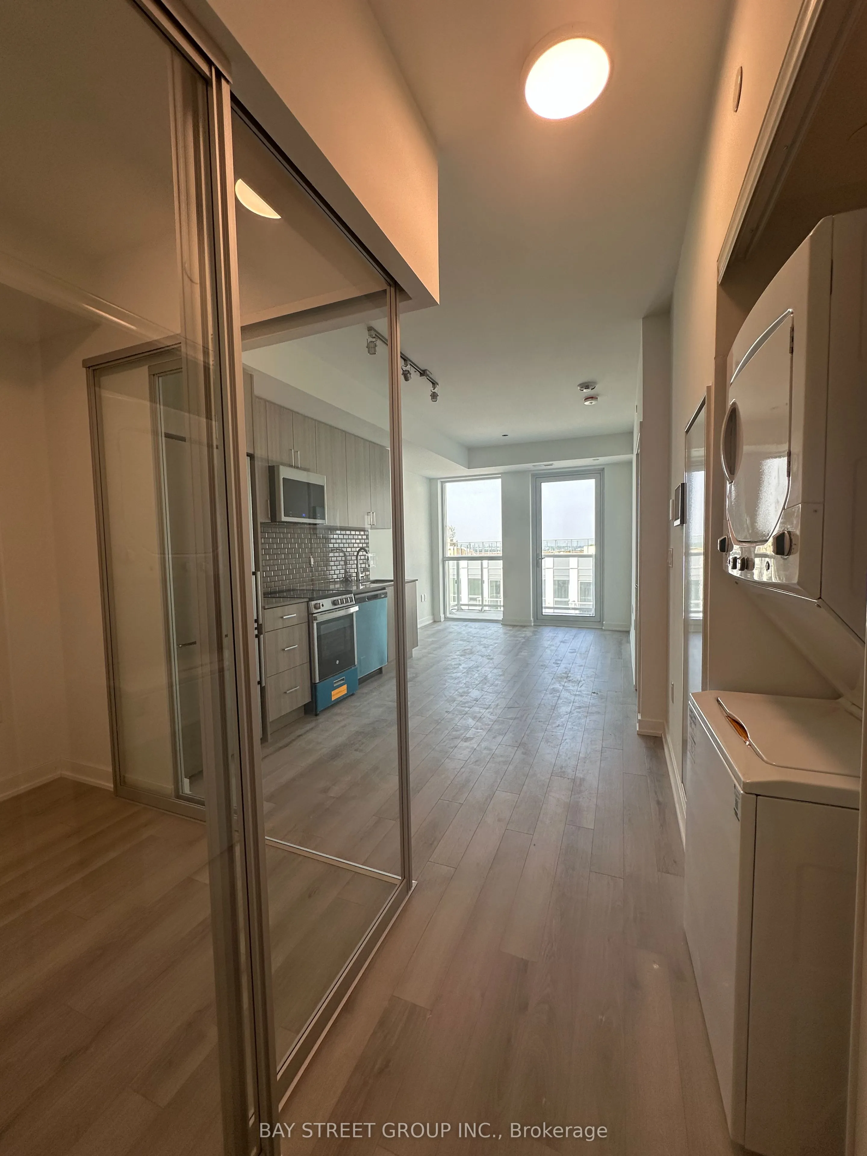 1005 Dundas Street E, #824
