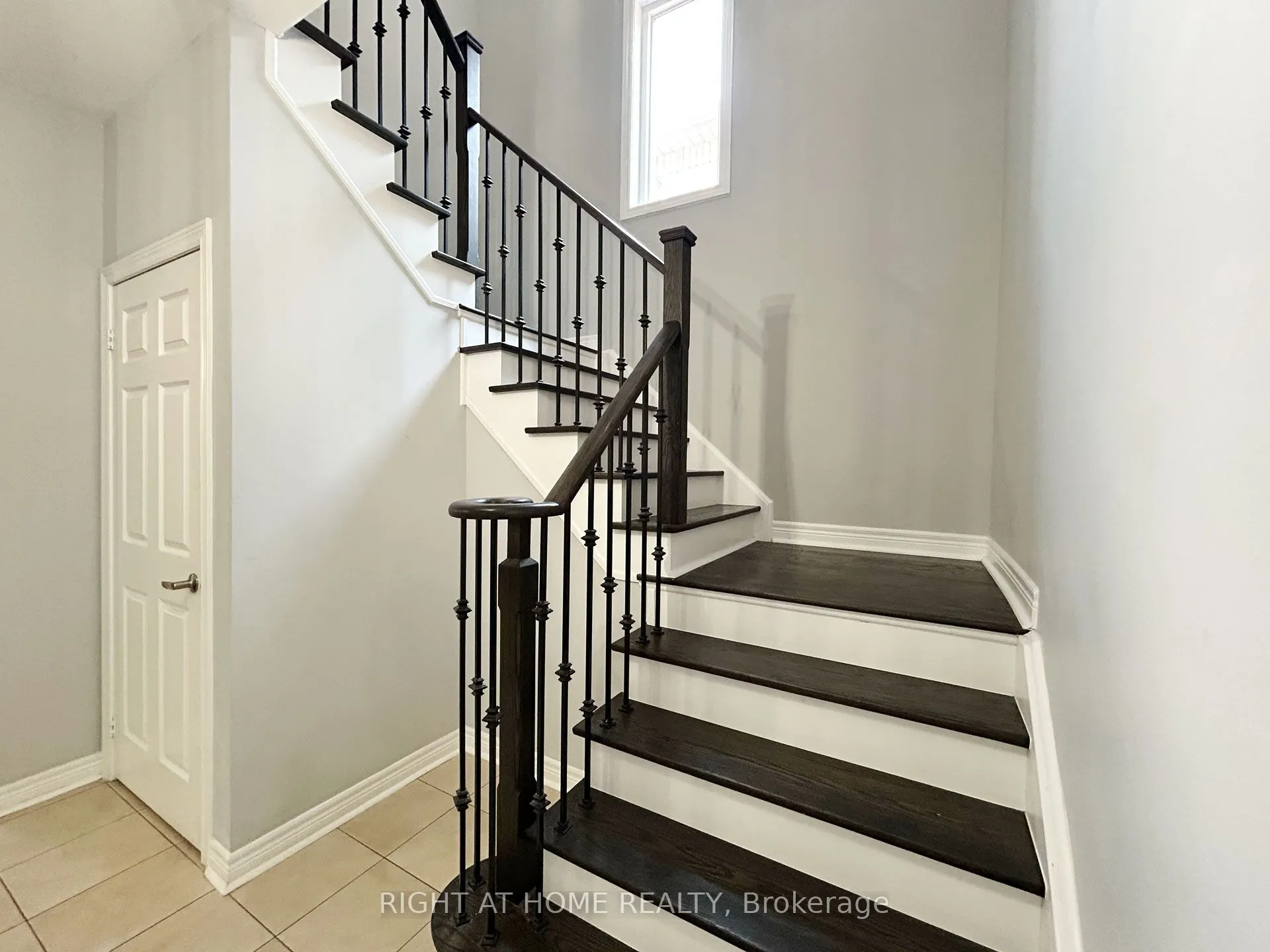 5515 Doctor Peddle Crescent