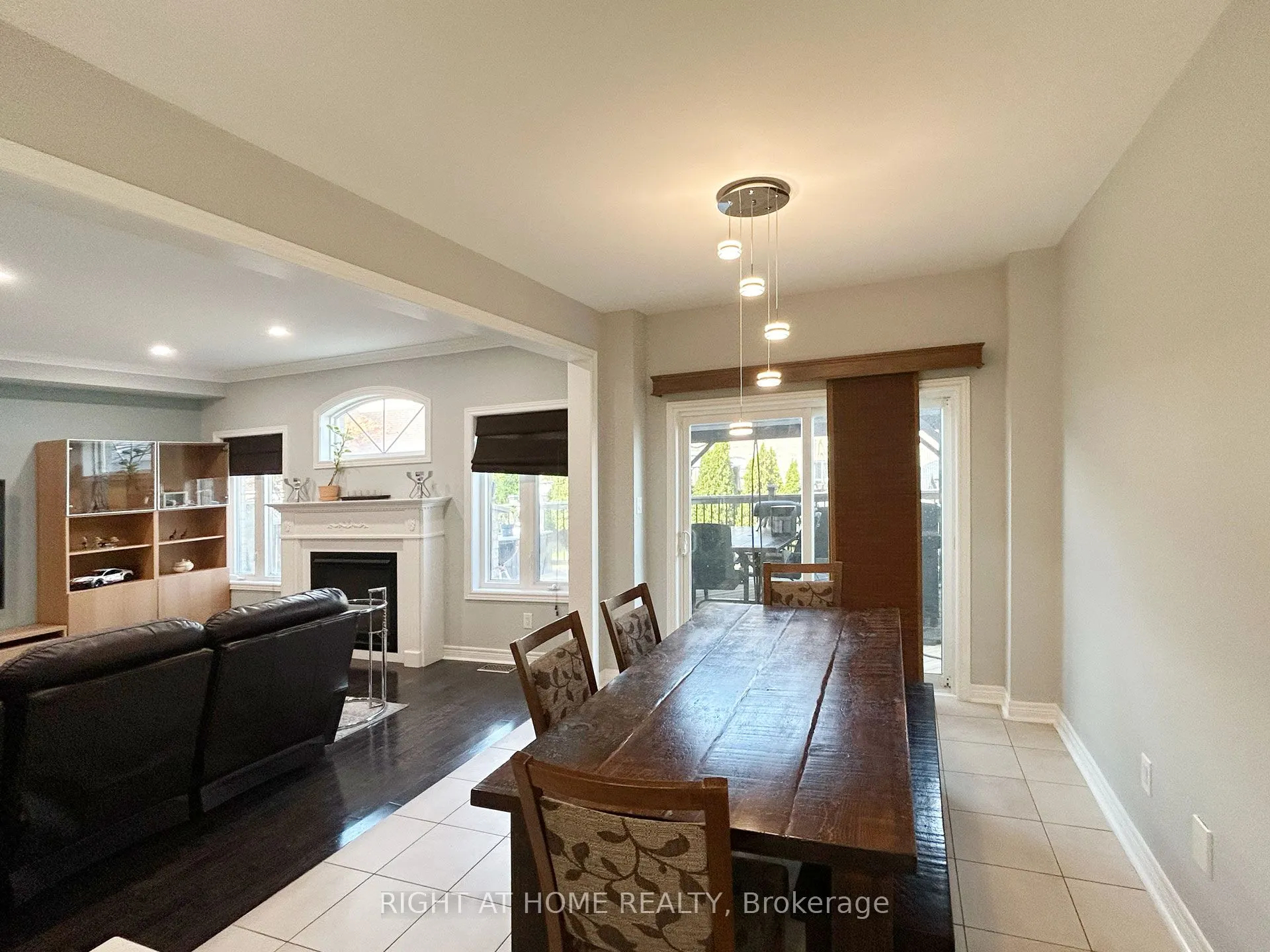 5515 Doctor Peddle Crescent