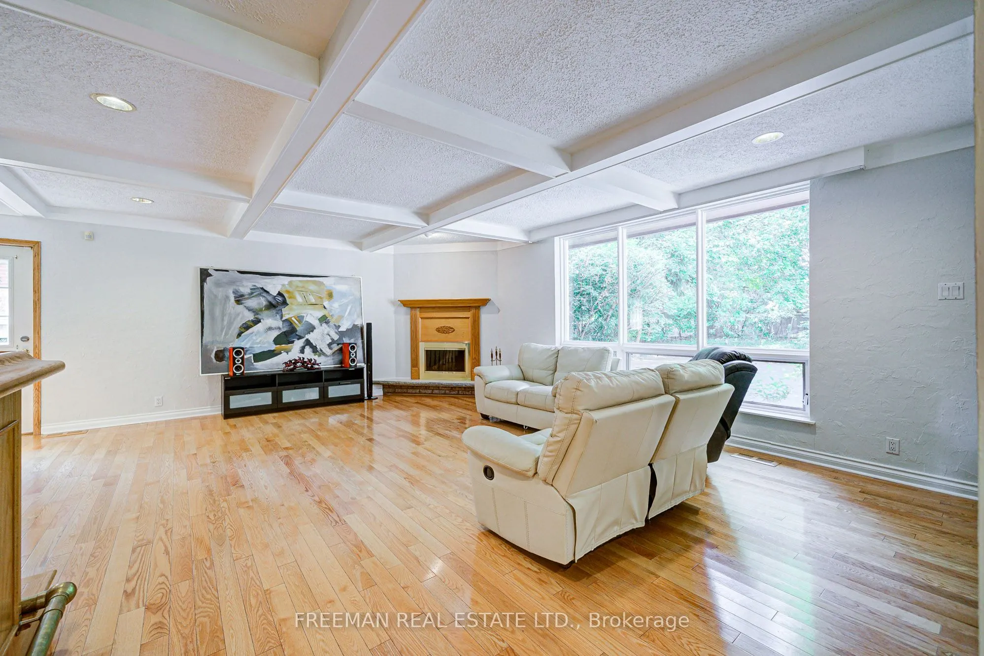1528 Knareswood Drive