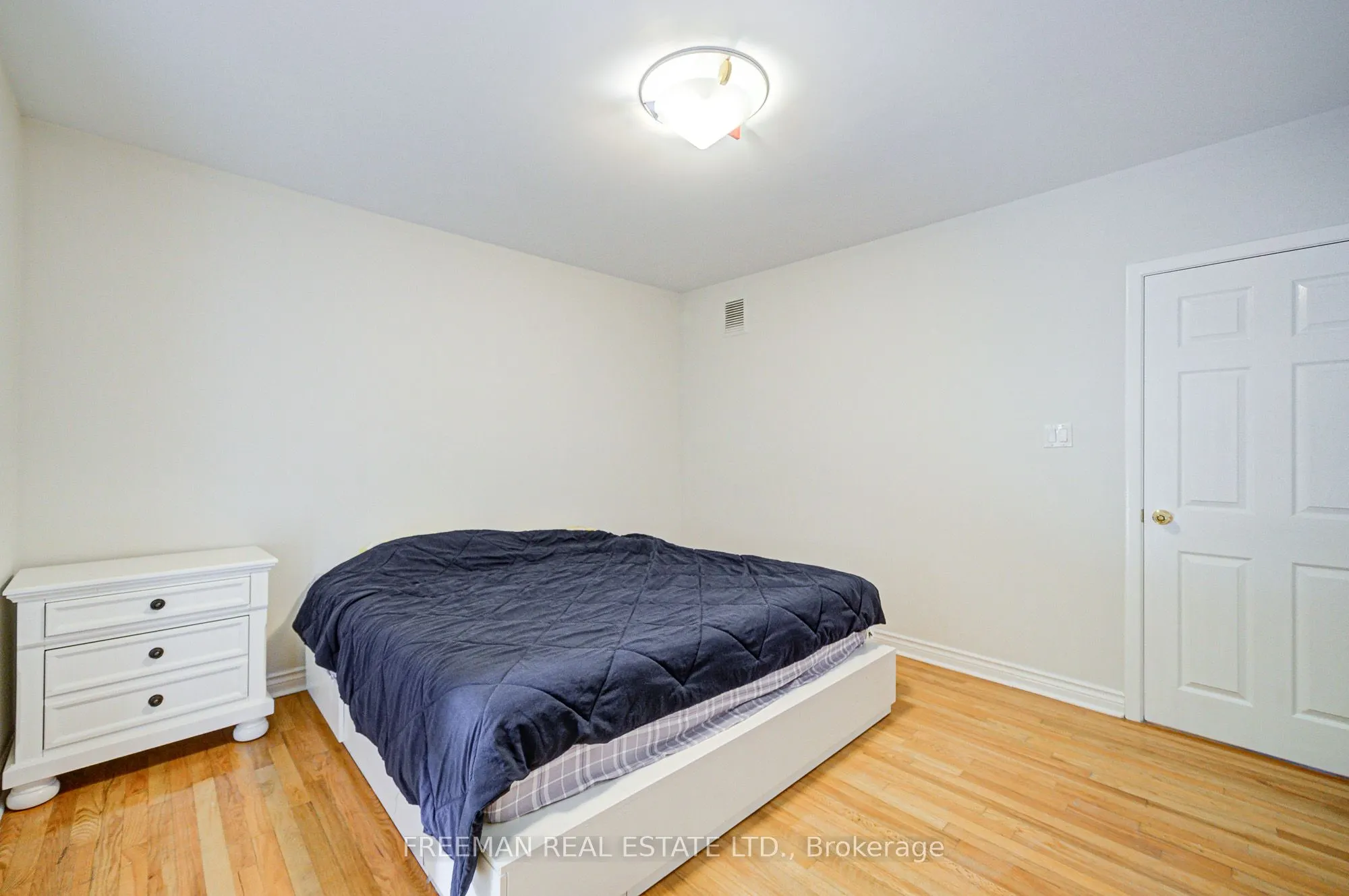1528 Knareswood Drive