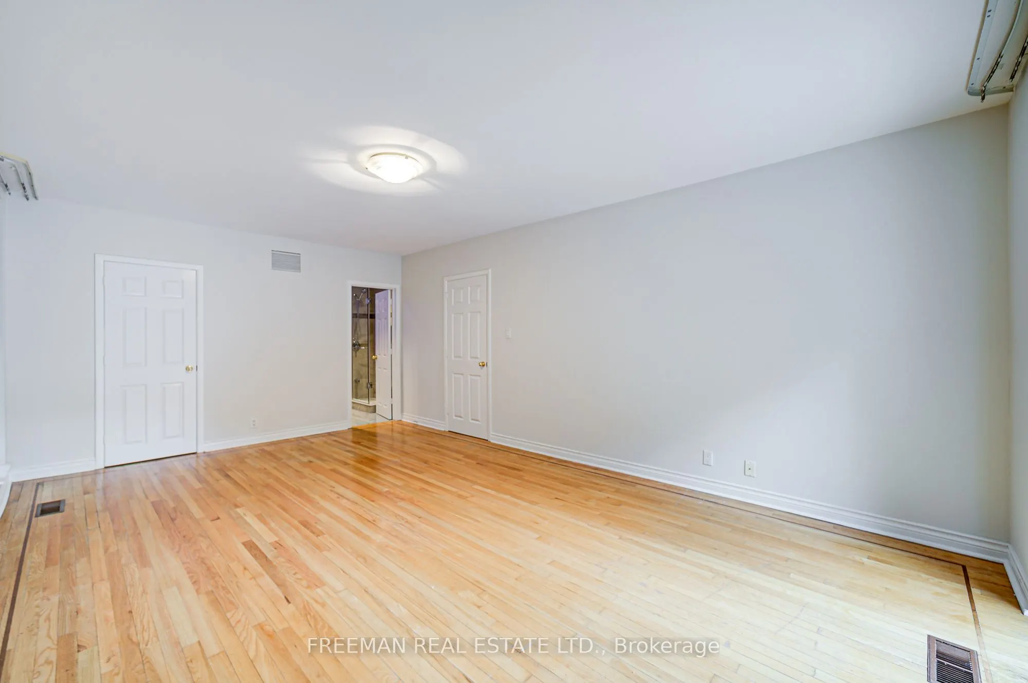 1528 Knareswood Drive
