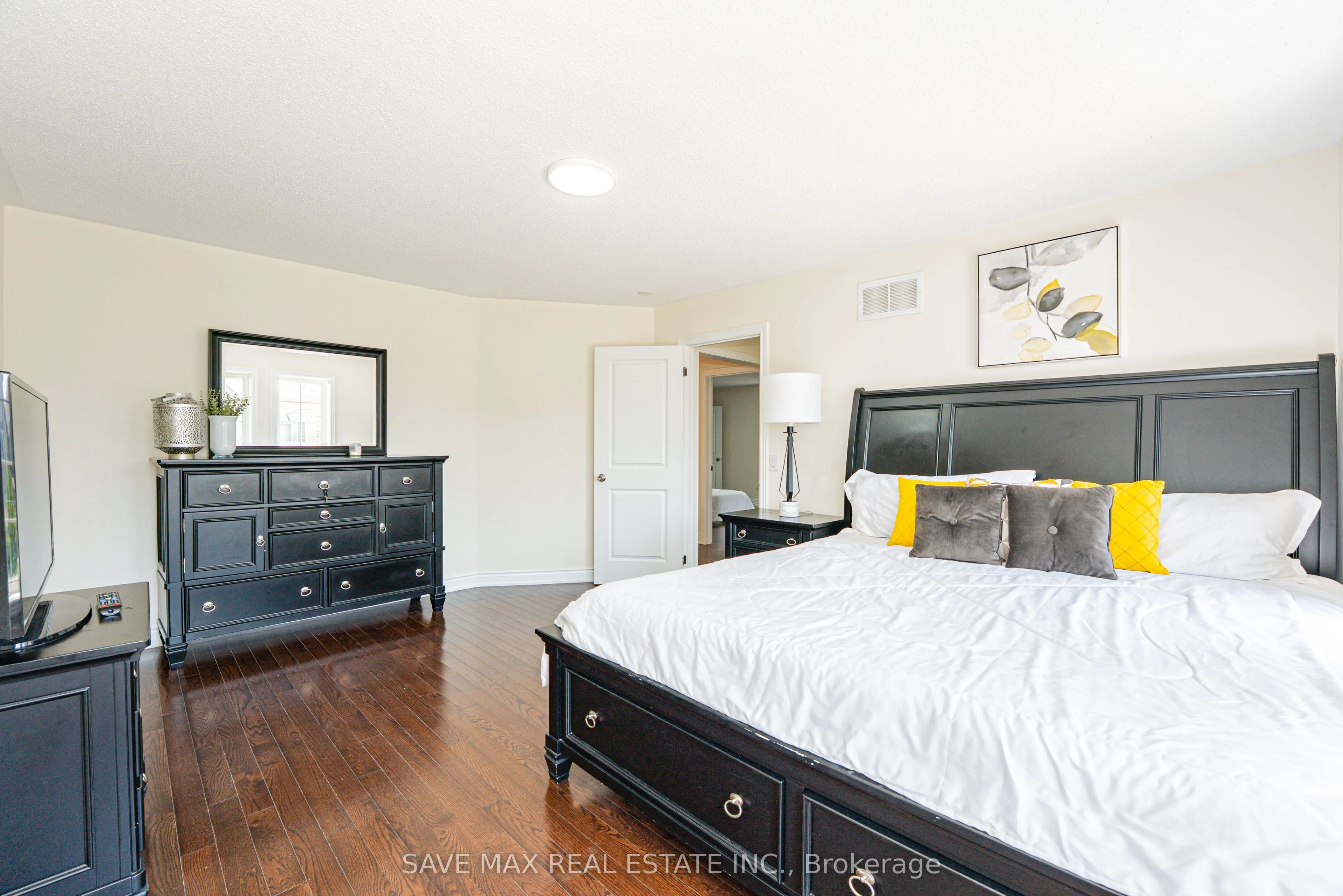49 Scotchmere Crescent
