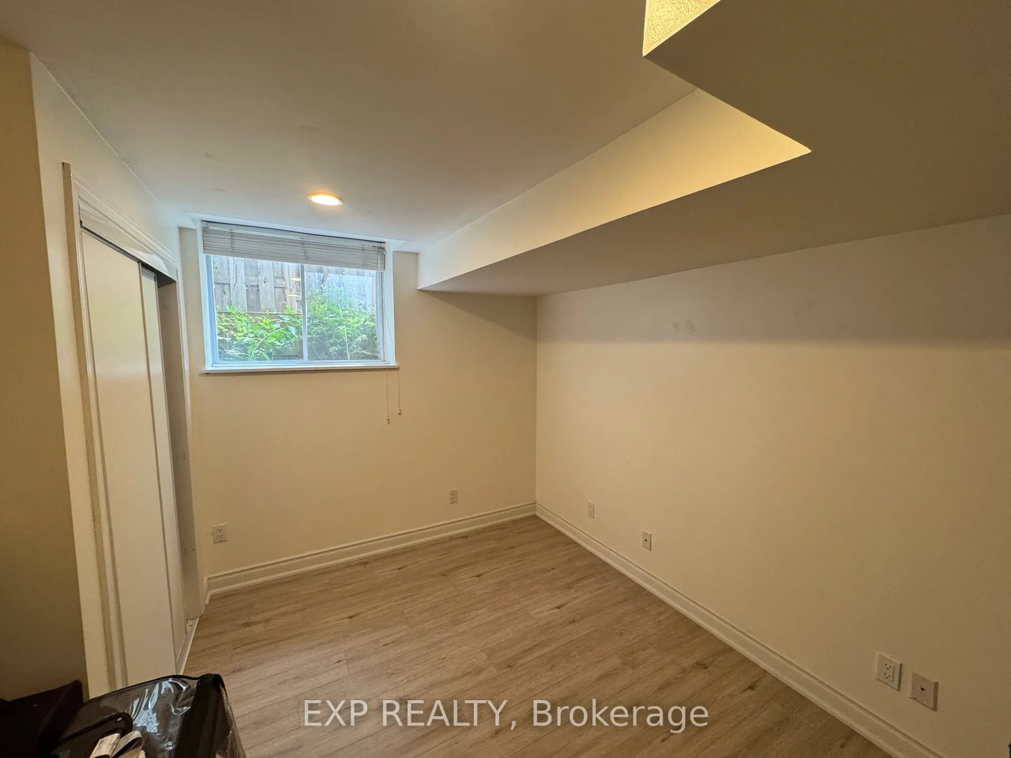 5294 Russell View Road