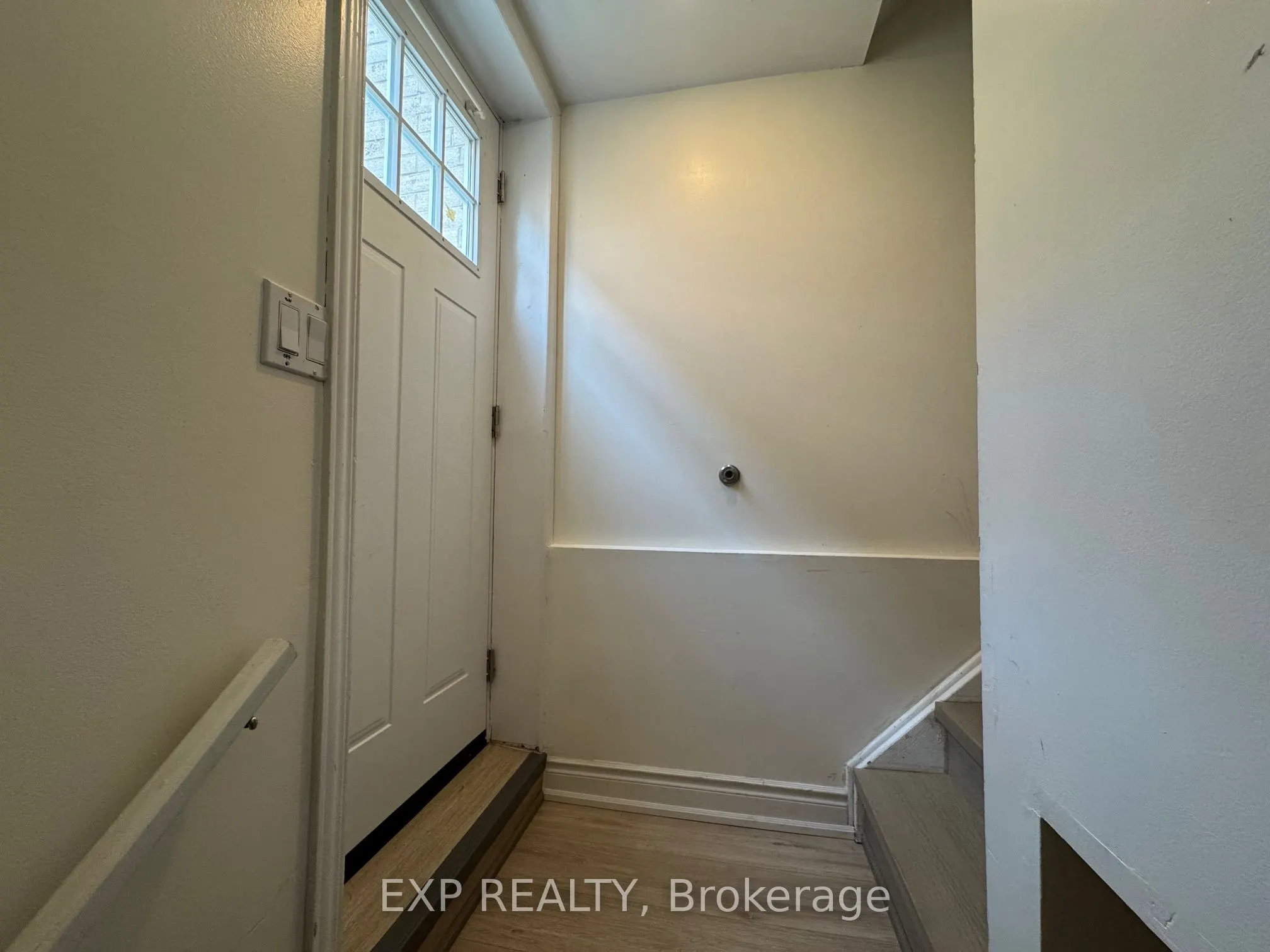 5294 Russell View Road