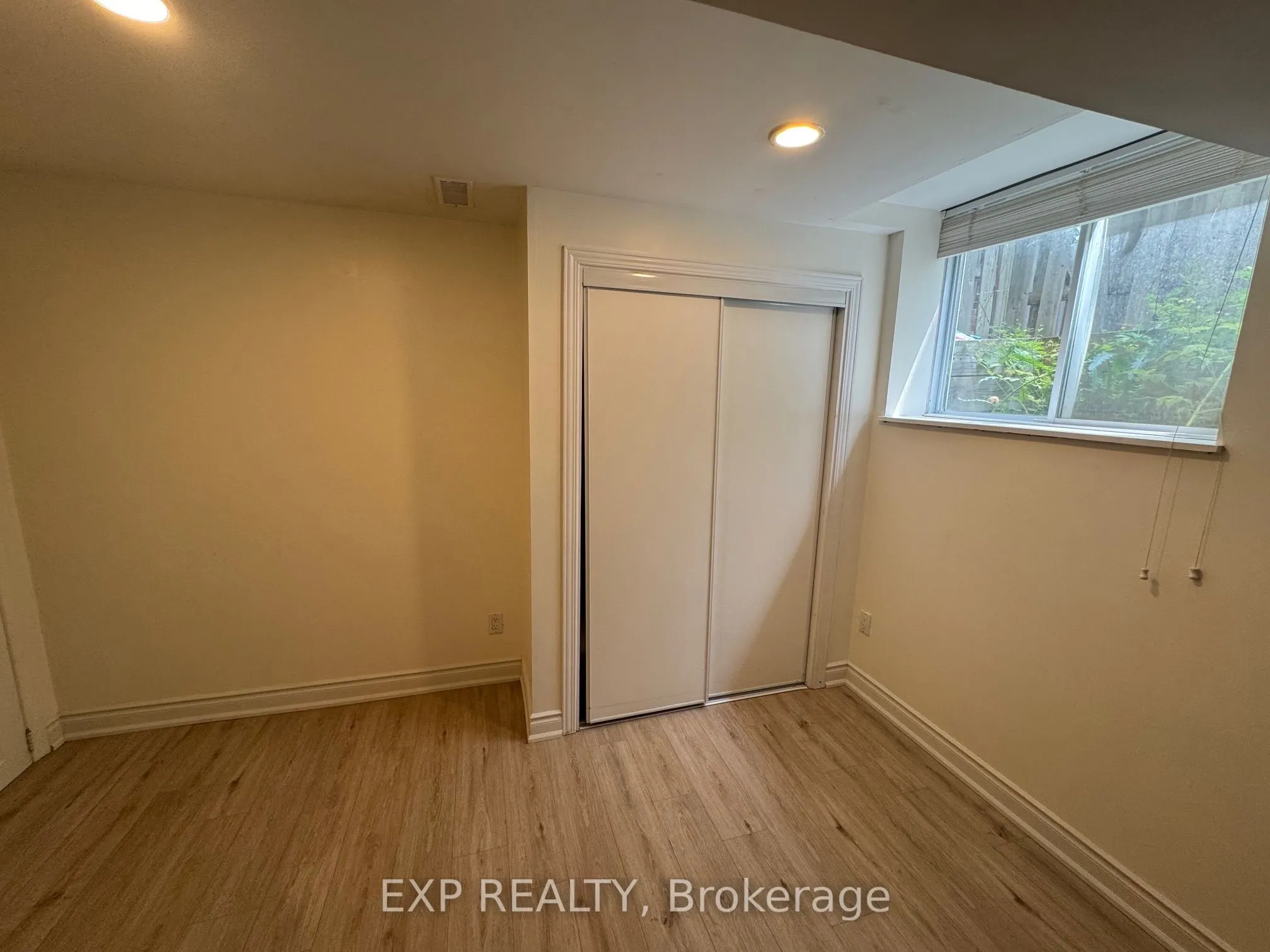 5294 Russell View Road