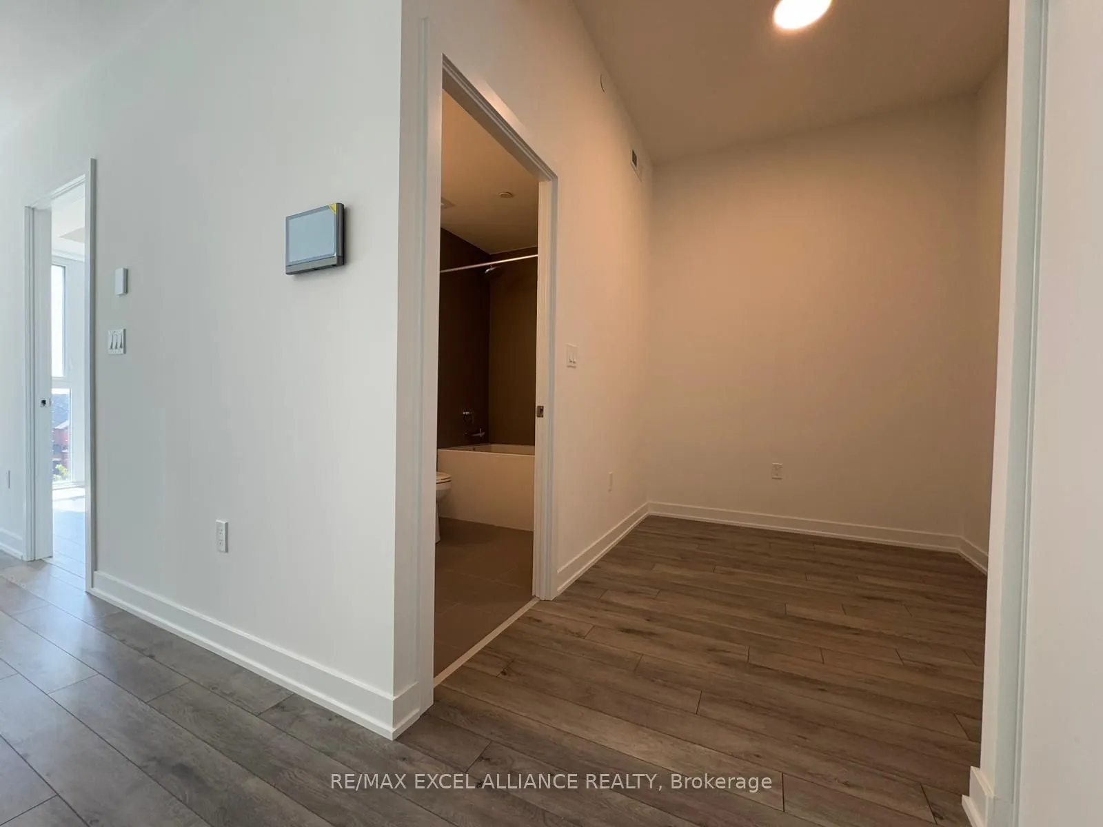 1005 Dundas Street E, #511