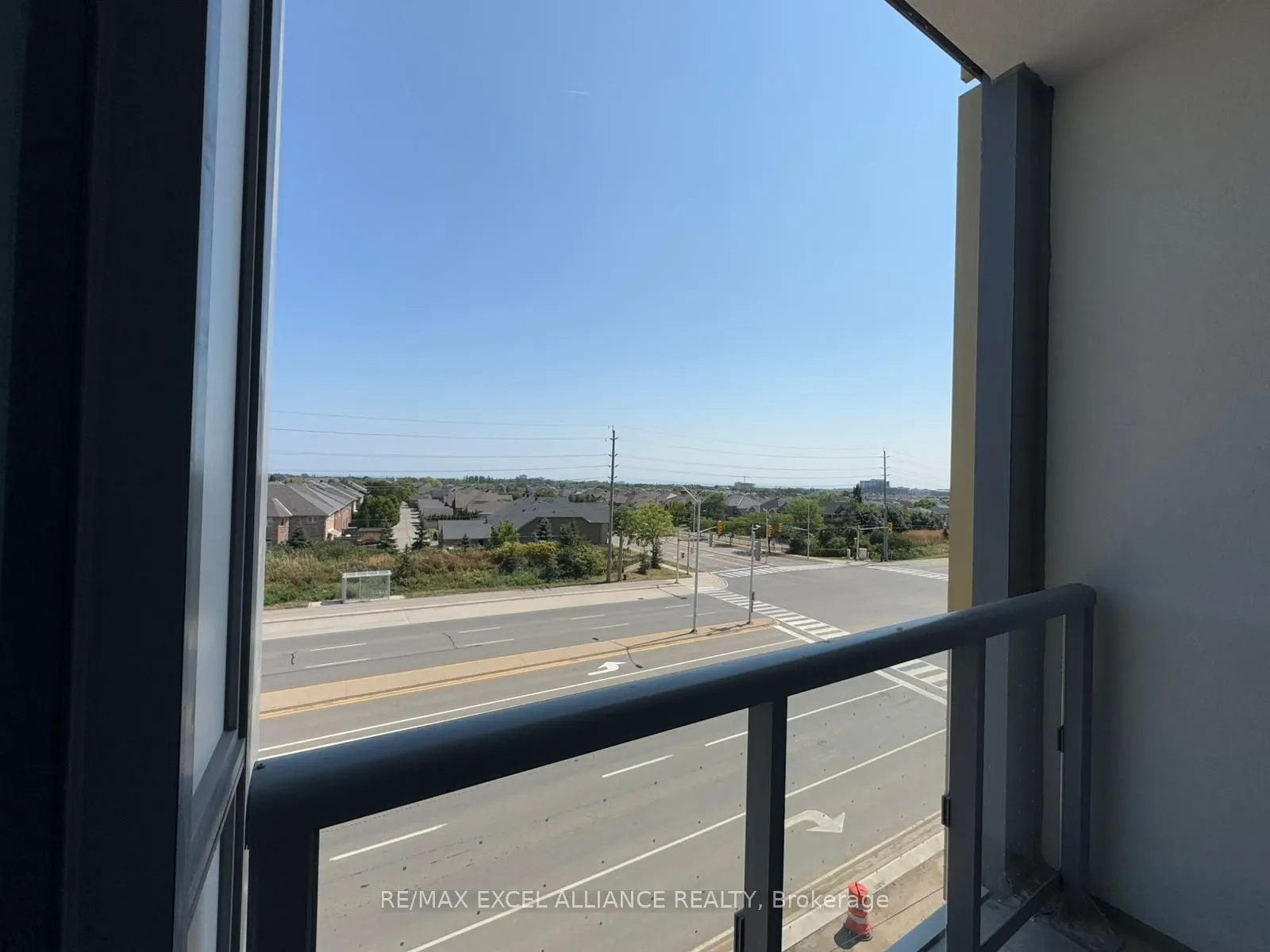 1005 Dundas Street E, #553