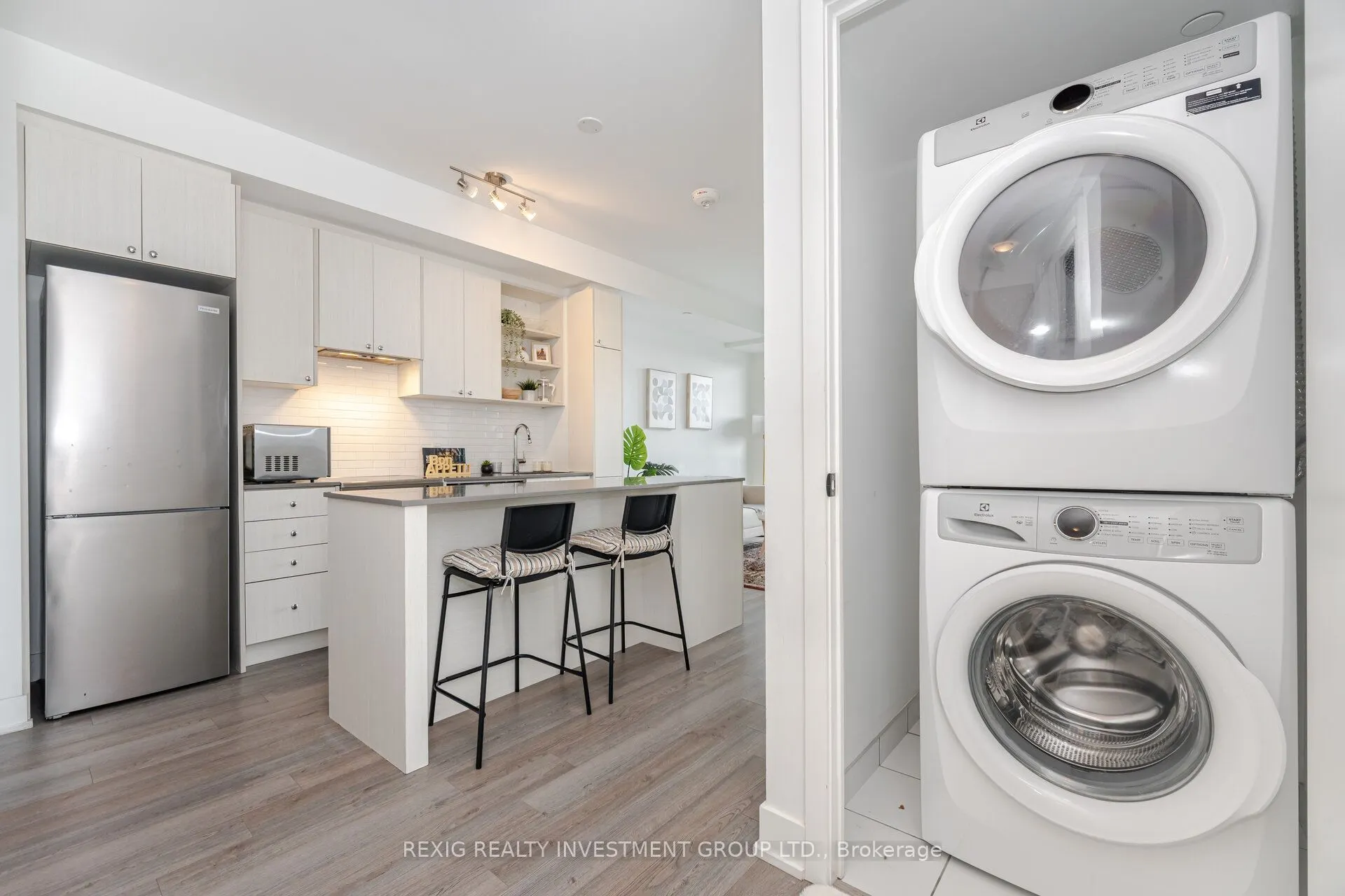 50 George Butchart Drive, #723