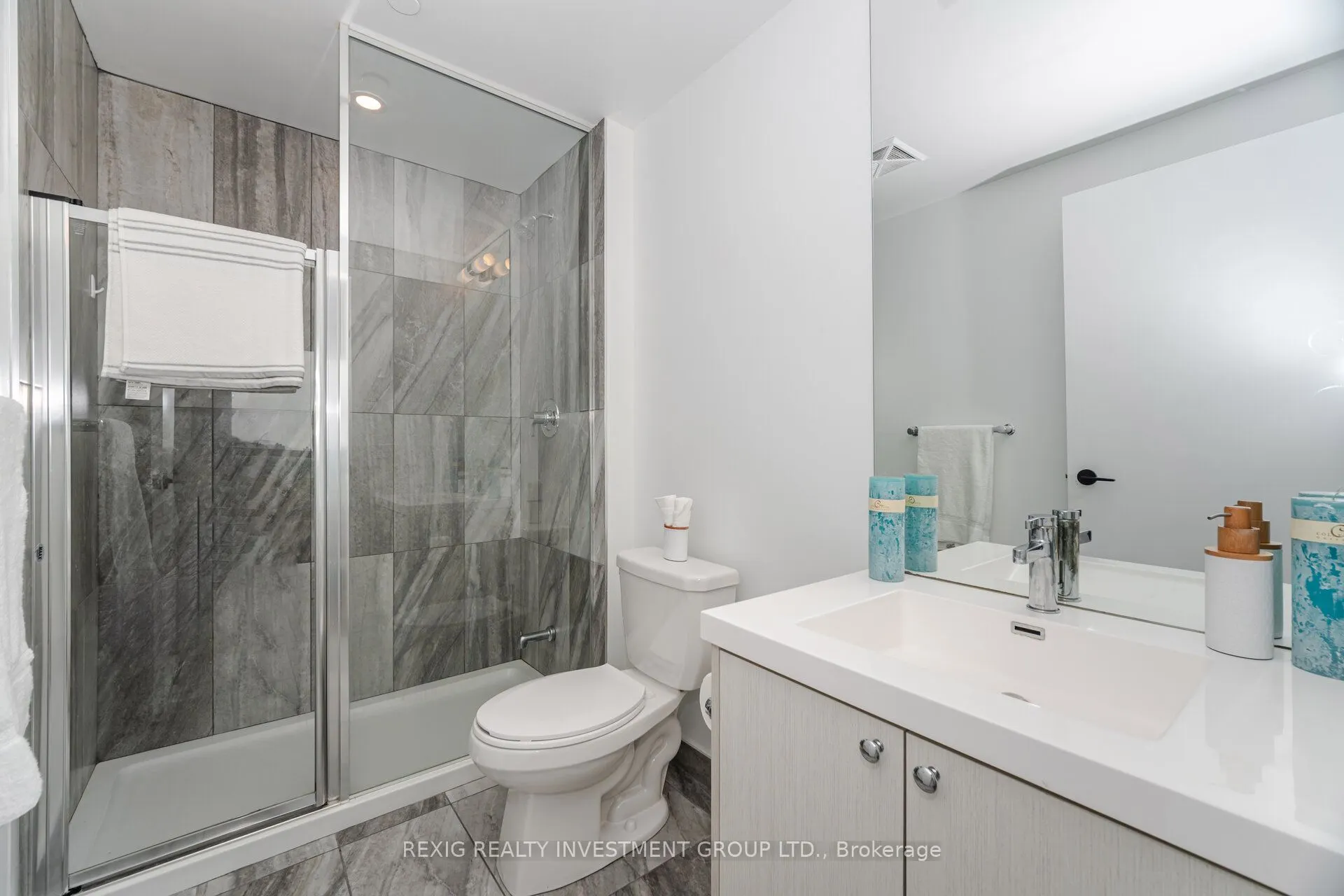 50 George Butchart Drive, #723