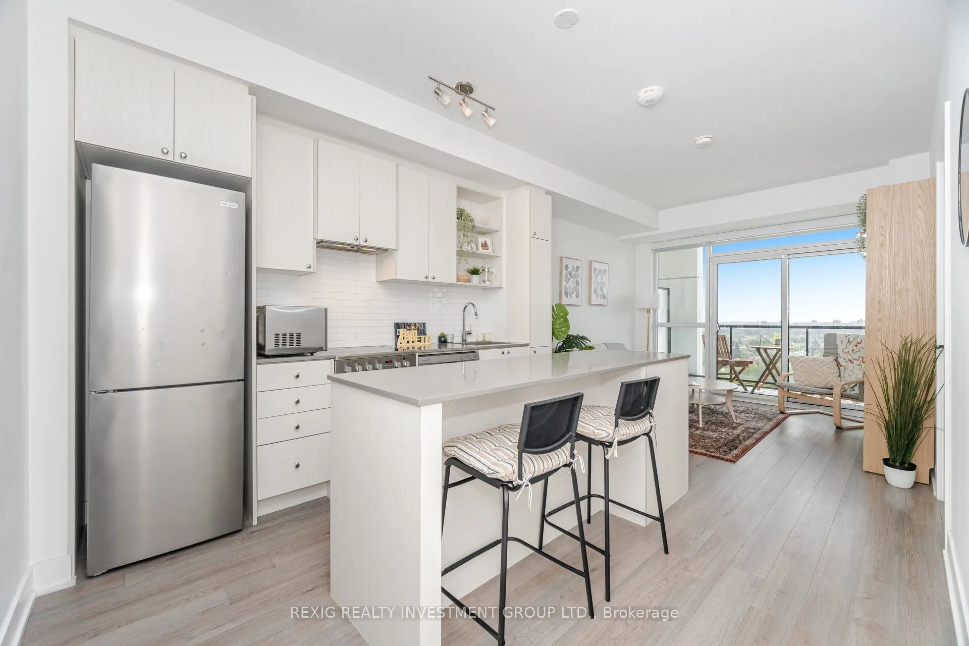 50 George Butchart Drive, #723